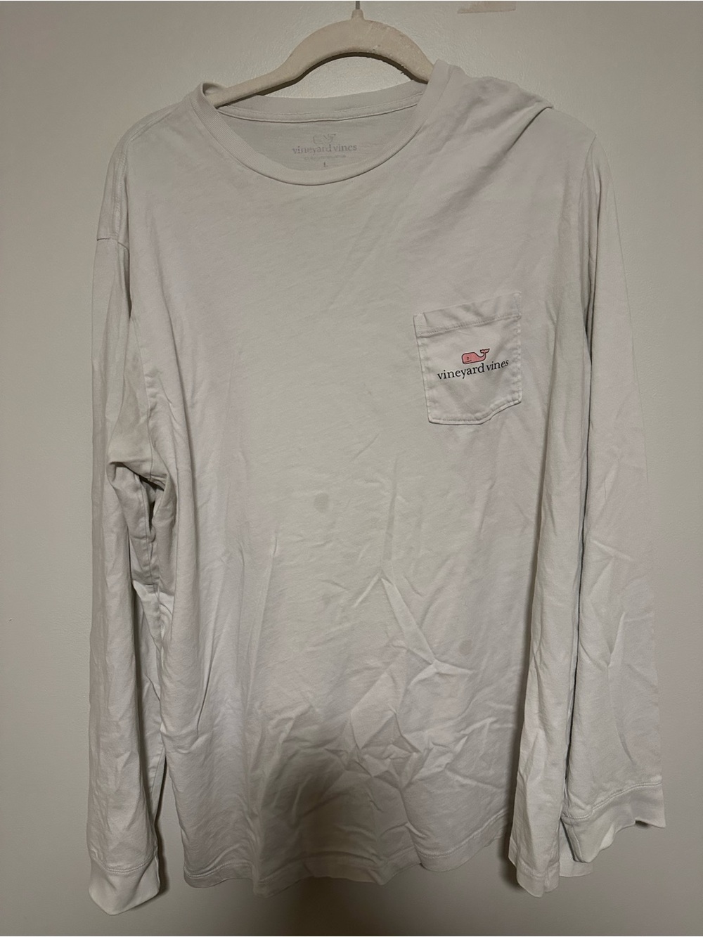 Vineyard Vines White Long-Sleeve Pocket Tee with Pink Whale Logo